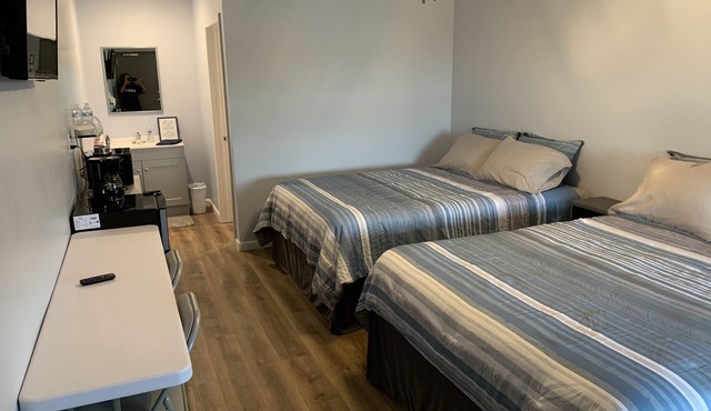 Rm 2 -Waterfront Double Queen/2nd floor