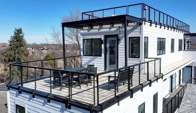 Rooftop Retreat with Mtn Views - Unit #309