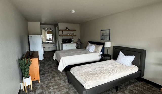Room 10 - Cozy hotel in welcoming Anchor Point