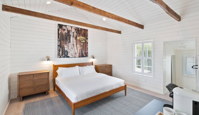 Rose Jean Boutique Hotel - Room #4 | One Block to Downtown Mall