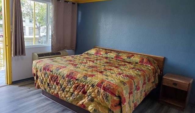Rose Motel