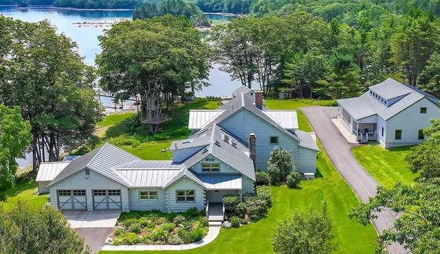 Rustic Elegance in Premier Pastoral Waterfront Setting, Main House. Kayaks, too!