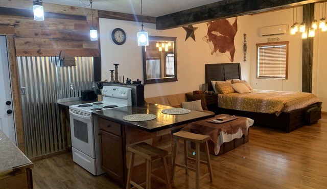 Rustic Studio in Ridgecrest in Ridgecrest