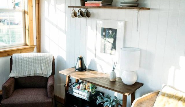 Rustic Tiny House Rental for Weekend Getaways from Dallas