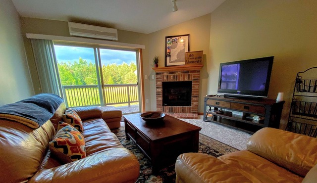 S38 Great location for your White Mtns getaway, close to Cog, Mt Washington Hotel, 1 min to skiing!