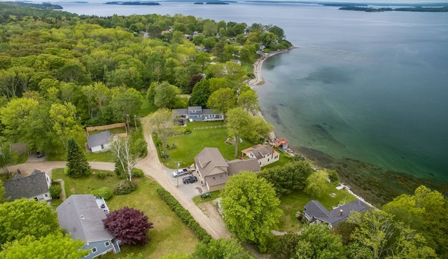 Sand Dollar - Dog-friendly, Steps to the Ocean, Stunning Sunsets