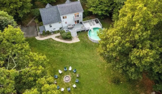 Saugerties private 4BR w/Pool, hot tub, firepit & fitness room