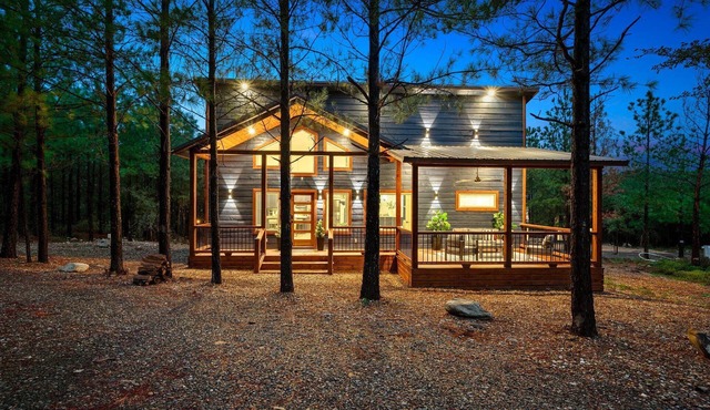 Sauna, Bar, Big Patio, Hot Tub, Fire Pit, Pets, Anytime Wine