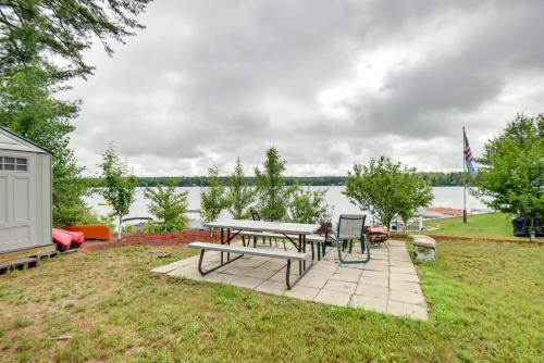 Scenic Little Ossipee Lake Retreat w/Grill!