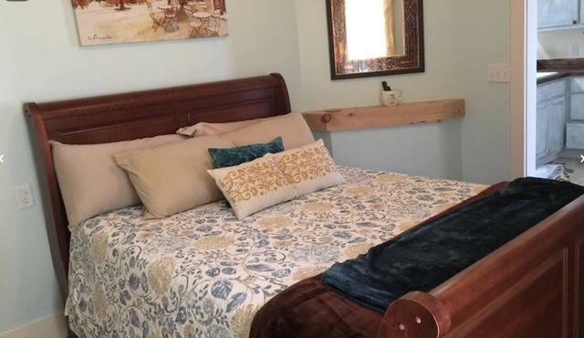 Scenic spacious apartment nestled in the Hudson Valley on the Golf Course.