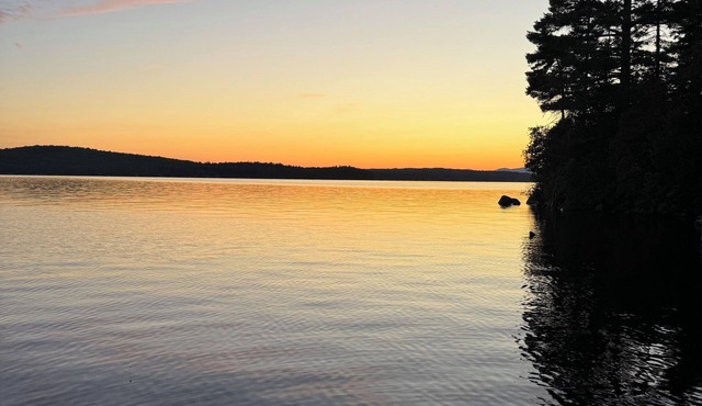 Schoodic Lake House: 2-bedroom, 1 bath, w/AC