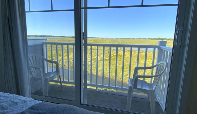 Seabrook Studio I - Walk to the beach!