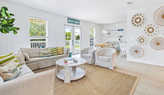 Seagrove Beach 30A "The Sweet Southern Juan" Just steps from the Ocean