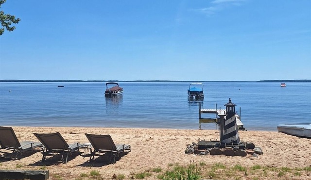 SEBAGO LAKE BEACHFRONT - FRIDAY-FRIDAY RENTAL