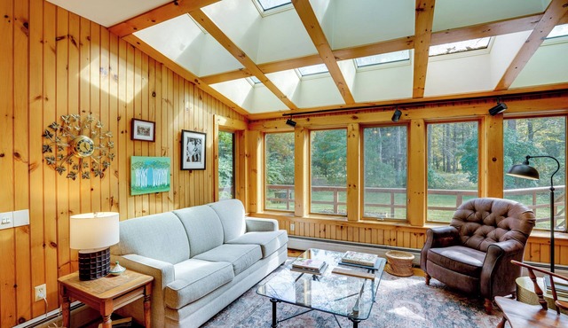 Secluded Family Getaway w/On-Site Creek in Hawley
