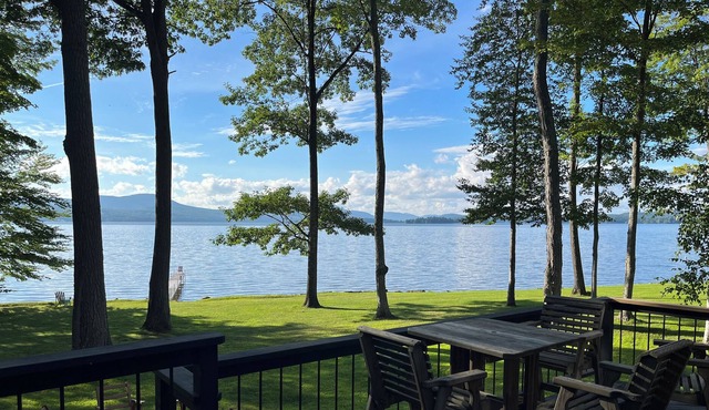 Secluded lake house retreat with private dock and ski/hiking trail access