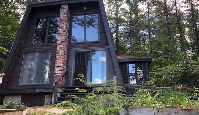 Secluded lakefront cottage with private beach LAKES REGION, DENMARK MAINE
