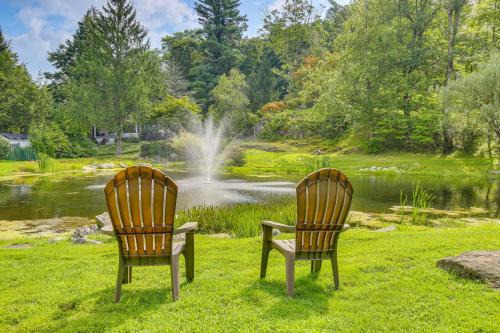 Serene Holmes Cottage Near Lakes & Trails!