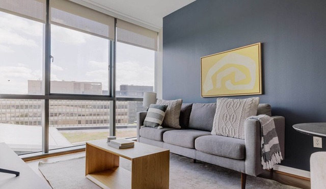 Serene N Bethesda 1BR w/Rooftop Pool & W/D, nr Coffee, by Blueground