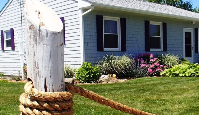 Shore Beats Work! Charming Cottage in Scarborough Beach Area with Central A/C!