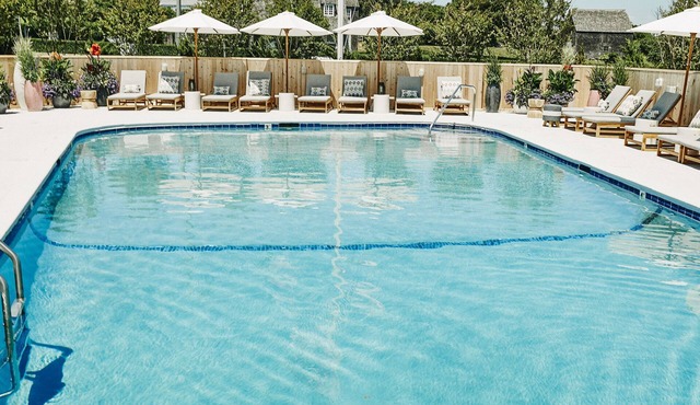 Situated on the Beach! 3 Family-friendly Units, Beachfront Property, Onsite Pool