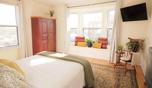 Skolfield Inn | Parking | Self-check-in | Garden 1