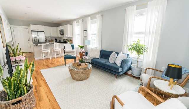 Sky Blue: Spacious, Close to Yale & Downtown New Haven!