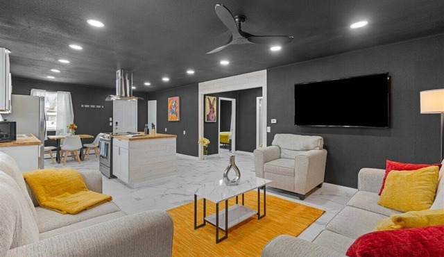 "Sleek and Modern UMED Retreat: Black and White Beauty"