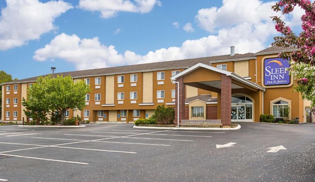 Sleep Inn & Suites Niantic North
