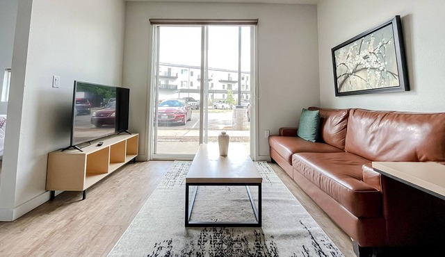 Sleepover: Graceful 1BD/1BA - Bowling Green
