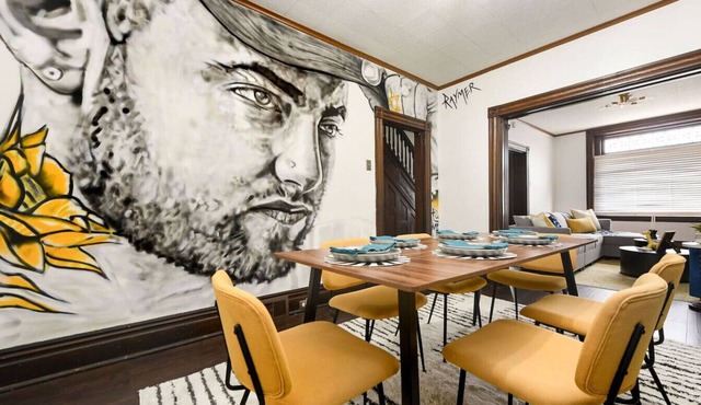 Sleeps 10 · Walk to Carson St · BBQ & Fire Pit