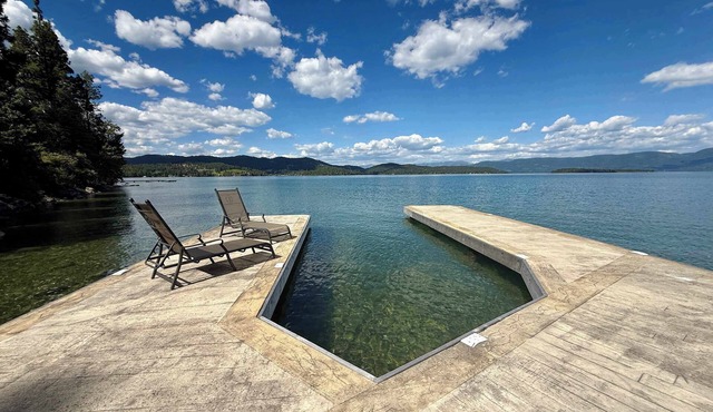Soaring Eagle Flathead Lake Waterfront Retreat in Rollins