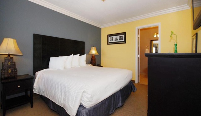 Solaire Inn & Suites
