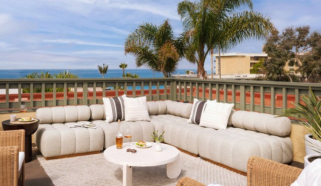 Sonder La Ensenada | Double Queen Room w/Balcony