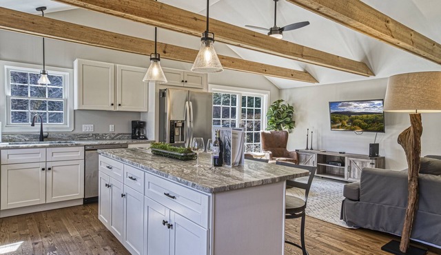 Soonipi Casa by Sunapee Stays Peekaboo views of Mount Sunapee