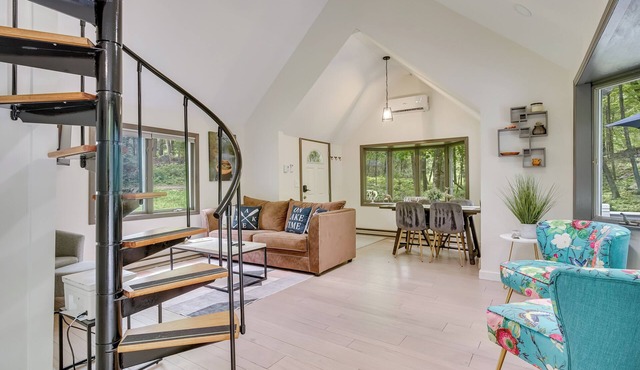 South Salem Vacation Rental w/Furnished Deck!