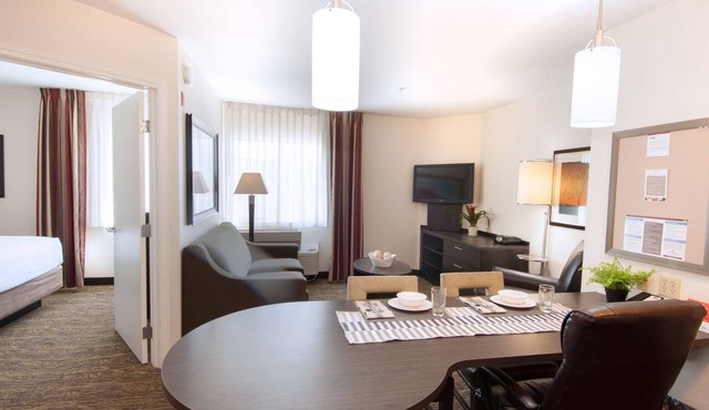 Spacious 1BR Suite w/Full Kitchen & BBQ Access | Near Disneyland Resort