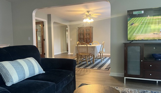 Spacious 2 bedroom apartment is central to everything Rochester has to offer + in Webster