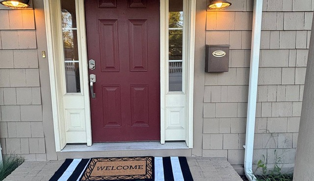 Spacious 4-bedroom with four and half bathrooms