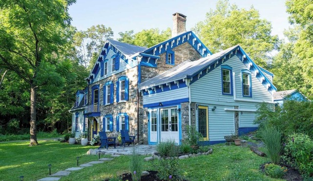 Spacious 4BD Country Gem - Fire Pit & Chill Vibes