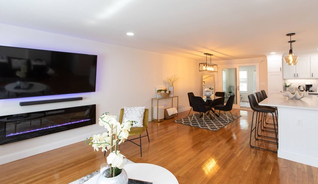 Spacious 4BR with Modern Amenities – Family-Friendly