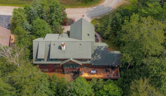 ✨ Spacious 9BR Retreat | 5.5BA | ⛷ Ski Shuttle | 🐾 Pets | 🎮 Games | 🔥 Fire Pit