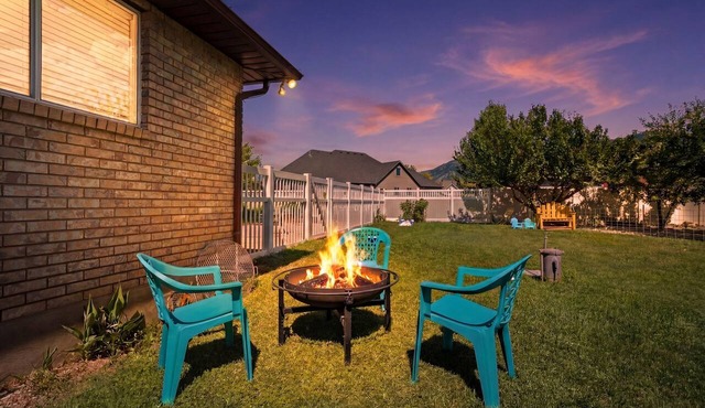 Spacious apartment with mini farm and separate yard. Extra parking!