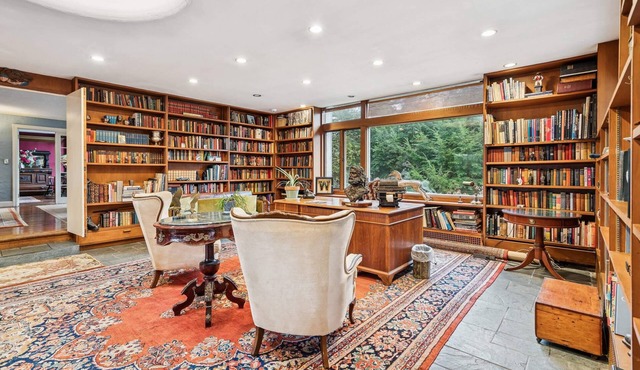 Spacious Dartmouth College Home-Perfect for Student Activities, Alumni Visits, or just a nice weekend getaway!