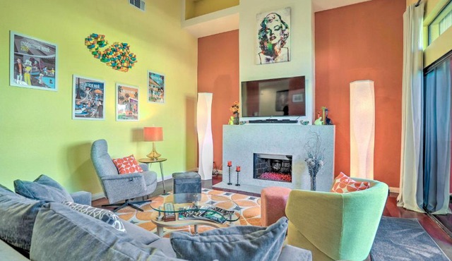 Spacious Downtown Palm Springs Condo with Patio