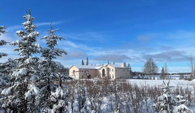 Spacious Lake Vista Grand Villa - 7BR, Hot Tub, Sauna, WiFi, Spa, Fire Pit