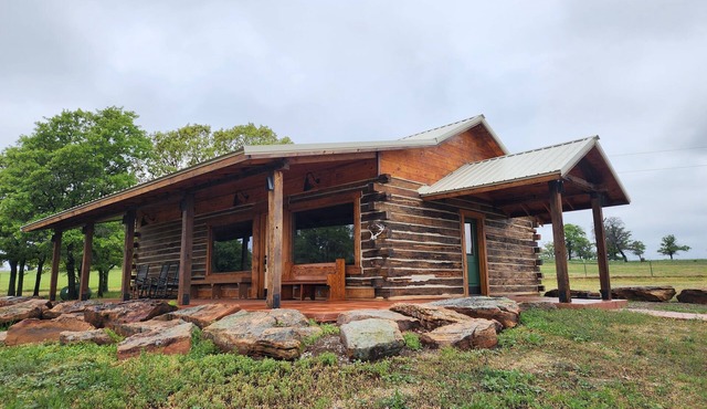 Spacious Ranch Cabin in Osage County