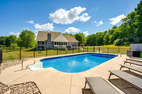 Spacious Thornville Home ~ 8 Mi to Buckeye Lake!