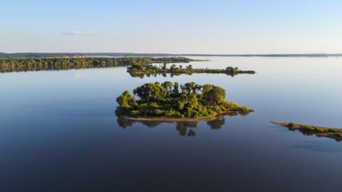 Spacious Wooden Suite #6 By The Lake at Texoma Shores Resort