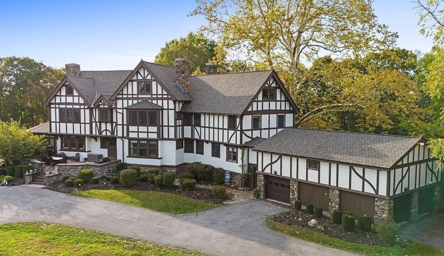 Spectacular Historic Mansion w/Pool&Tennis